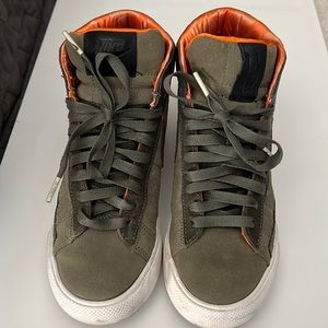 Gently worn Nike Blazer Hi SP / Mowax size 4 women5.5